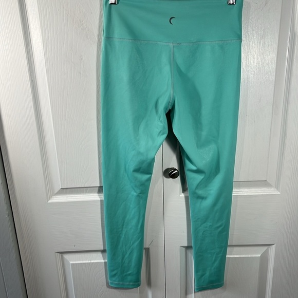 ZYIA active metallic light and tight 7/8 leggings - Picture 6 of 10